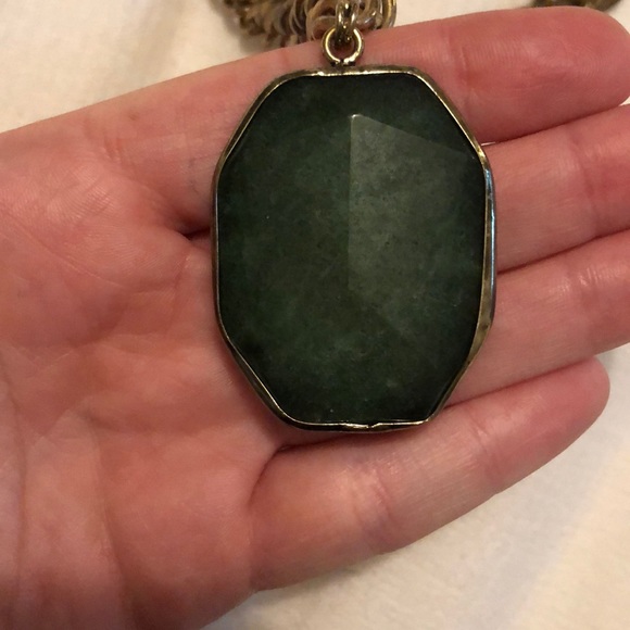 Emerald Stone Statement Necklace - Picture 2 of 2